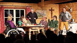 Das Team um Hubertus Jennerwein (Ludwig Götz, Vierter von rechts) bekommt es mit einem besonders kniffligen Fall zu tun. Das Team um Hubertus Jennerwein (Ludwig Götz, Vierter von rechts) bekommt es mit einem besonders kniffligen Fall zu tun.