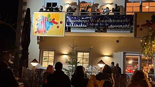 Die Bläsergruppe der Viechtacher Stadtkapelle auf dem Balkon. Die Bläsergruppe der Viechtacher Stadtkapelle auf dem Balkon.