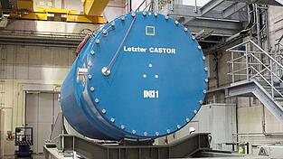 Wo der letzte Castor aus dem KKI 1 und alle anderen Brennelemente von Isar 1 und 2 einmal ihre letzte Ruhestätte finden werden, ist noch immer offen. Der Landkreis Landshut will gemeinsam mit den anderen niederbayerischen Landkreisen ein atomares Endlager in der Region verhindern. Wo der letzte Castor aus dem KKI 1 und alle anderen Brennelemente von Isar 1 und 2 einmal ihre letzte Ruhestätte finden werden, ist noch immer offen. Der Landkreis Landshut will gemeinsam mit den anderen niederbayerischen Landkreisen ein atomares Endlager in der Region verhindern.