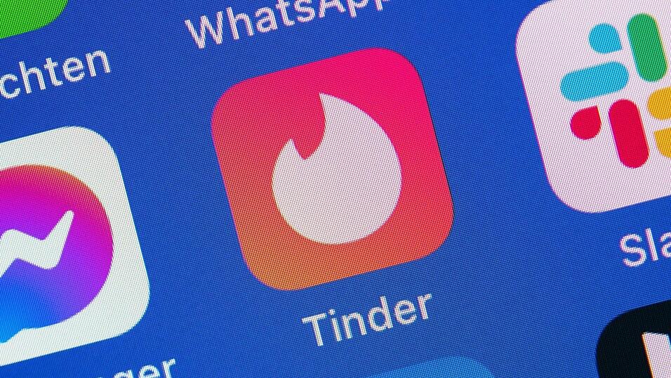 Tinder feiert Geburtstag und wir suchen eure Tinder-Stories. Tinder feiert Geburtstag und wir suchen eure Tinder-Stories.