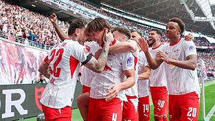 Ab in die Champions League: Leipzig jubelt. Ab in die Champions League: Leipzig jubelt.