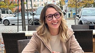 Katharina Altenhofer-Saller ist „Wahl-Osterhofenerin“ und als solche bringt sie sich an etlichen Stellschrauben ein und erwägt nun auch, sich politisch zu engagieren. Katharina Altenhofer-Saller ist „Wahl-Osterhofenerin“ und als solche bringt sie sich an etlichen Stellschrauben ein und erwägt nun auch, sich politisch zu engagieren.