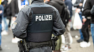 Der Faschingsspaß in Beratzhausen und Hemau endete nicht für alle feiernden Narren reibungslos. (Symbolbild) Der Faschingsspaß in Beratzhausen und Hemau endete nicht für alle feiernden Narren reibungslos. (Symbolbild)