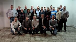 Die Kandidaten der „Unabhängige Wählergemeinschaft Bad Kötzting - Land“ mit Listenführer Ludwig Kern (vorne, 2.v.r.). Die Kandidaten der „Unabhängige Wählergemeinschaft Bad Kötzting - Land“ mit Listenführer Ludwig Kern (vorne, 2.v.r.).