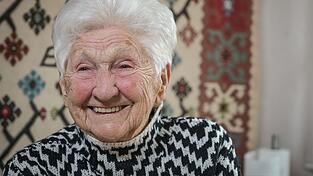 Mit 100 Jahren lebt es sich nicht allzu anders, findet Johanna Quaas, die älteste Turnerin der Welt. Mit 100 Jahren lebt es sich nicht allzu anders, findet Johanna Quaas, die älteste Turnerin der Welt.