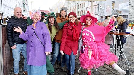 Die meisten Gäste kamen verkleidet zum Faschingstreiben. Die meisten Gäste kamen verkleidet zum Faschingstreiben.