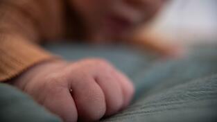 Berichten zufolge wurden Hunderte Kinder mit Hilfe von Sperma eines dänischen Samenspenders gezeugt, der Träger einer seltenen genetischen Mutation ist. (Symbolbild) Berichten zufolge wurden Hunderte Kinder mit Hilfe von Sperma eines dänischen Samenspenders gezeugt, der Träger einer seltenen genetischen Mutation ist. (Symbolbild)