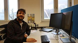 Michael Steinberger hat sich an seinem neuen Arbeitsplatz im Kulturamt schon eingelebt. Michael Steinberger hat sich an seinem neuen Arbeitsplatz im Kulturamt schon eingelebt.