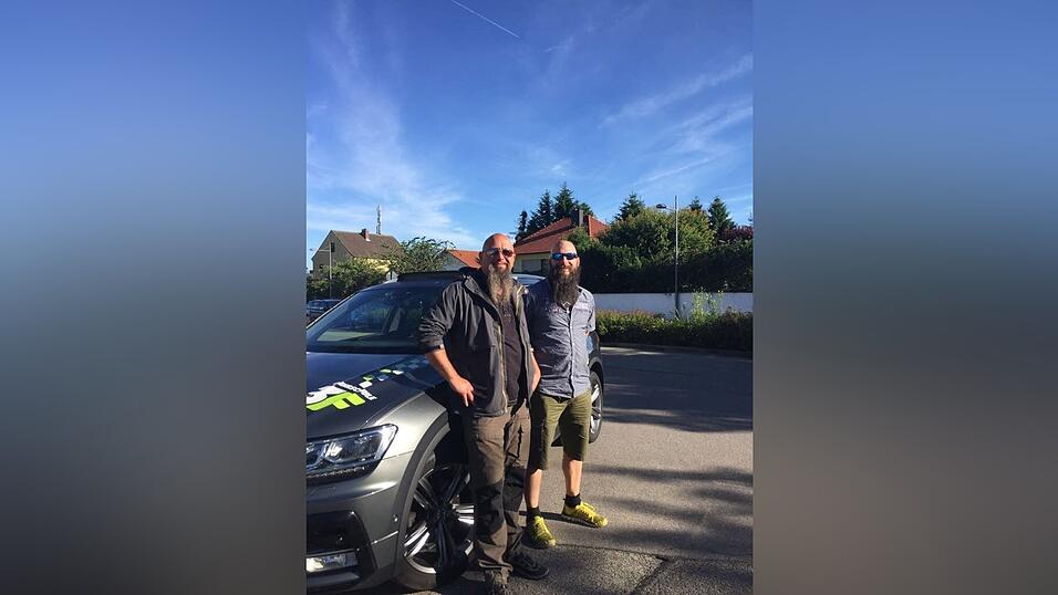 Die Fahrlehrer Patrick Herlan (links) und Stefan Schmidt. Die Fahrlehrer Patrick Herlan (links) und Stefan Schmidt.