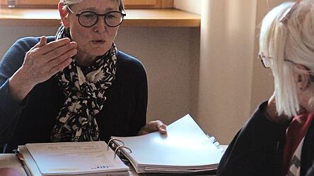 Mariele Herzog berät für die Fala im Vhs-Gebäude über mögliche Ehrenämter, für die in Vilsbiburg noch nach Mithilfe gesucht wird. Mariele Herzog berät für die Fala im Vhs-Gebäude über mögliche Ehrenämter, für die in Vilsbiburg noch nach Mithilfe gesucht wird.