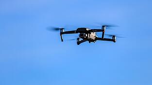 Immer wieder kam es in jüngster Zeit zu Zwischenfällen mit Drohnen. (Symbolbild) Immer wieder kam es in jüngster Zeit zu Zwischenfällen mit Drohnen. (Symbolbild)