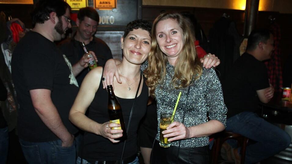 19 Jahre Beatschuppen Landshut! Das wurde am Freitag mit einer Schlagerparty gefeiert. 19 Jahre Beatschuppen Landshut! Das wurde am Freitag mit einer Schlagerparty gefeiert.