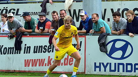 Die Vilzinger mit Max Meyer wollen im großen Duell mit dem TSV 1860 München nicht nur das Spiel genießen, sondern die drei Punkte holen. Die Vilzinger mit Max Meyer wollen im großen Duell mit dem TSV 1860 München nicht nur das Spiel genießen, sondern die drei Punkte holen.