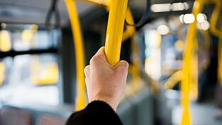 Alle Regensburger Busse von das Stadtwerk.Mobilität wurden erneut mit dem antimikrobiellen Dyphox-Lack beschichtet. Alle Regensburger Busse von das Stadtwerk.Mobilität wurden erneut mit dem antimikrobiellen Dyphox-Lack beschichtet.