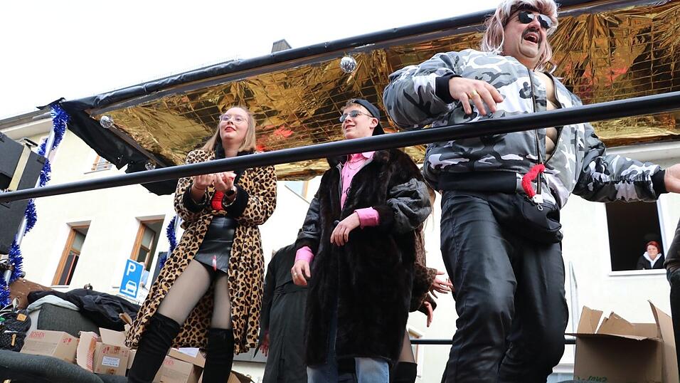 Beim Bogener Faschingsumzug war einiges geboten. Beim Bogener Faschingsumzug war einiges geboten.