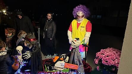 An Halloween ist Heiko Burs in seinem Element. In Zandt ist der 53-Jährige für seine ausgefallenen Kostüme bekannt. An Halloween ist Heiko Burs in seinem Element. In Zandt ist der 53-Jährige für seine ausgefallenen Kostüme bekannt.