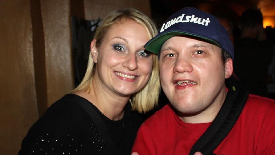 19 Jahre Beatschuppen Landshut! Das wurde am Freitag mit einer Schlagerparty gefeiert. 19 Jahre Beatschuppen Landshut! Das wurde am Freitag mit einer Schlagerparty gefeiert.