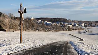 Fast schon ein Winterwunderland? Schnee am Morgen auf der Schwäbischen Alb. Fast schon ein Winterwunderland? Schnee am Morgen auf der Schwäbischen Alb.