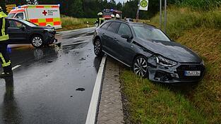 Bei dem Unfall wurde glücklicherweise niemand verletzt. Bei dem Unfall wurde glücklicherweise niemand verletzt.