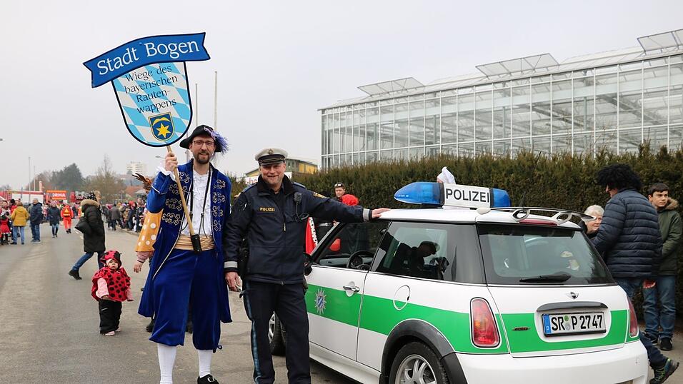 Beim Bogener Faschingsumzug war einiges geboten. Beim Bogener Faschingsumzug war einiges geboten.