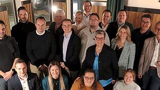 Der CSU-Ortsverband hat seine Liste mit 20 Kandidaten für die Wahl zum Marktgemeinderat aufgestellt. Der CSU-Ortsverband hat seine Liste mit 20 Kandidaten für die Wahl zum Marktgemeinderat aufgestellt.