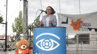 Oberbürgermeisterin Gertrud Maltz-Schwarzfischer beim Auftakt der Spendenkampagne Anfang September. Oberbürgermeisterin Gertrud Maltz-Schwarzfischer beim Auftakt der Spendenkampagne Anfang September.