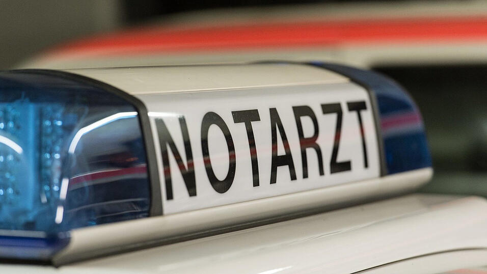 Ein 20-jähriger ist im Kreis Regensburg an den Folgen eines Badeunfalls verstorben. Ein 20-jähriger ist im Kreis Regensburg an den Folgen eines Badeunfalls verstorben.