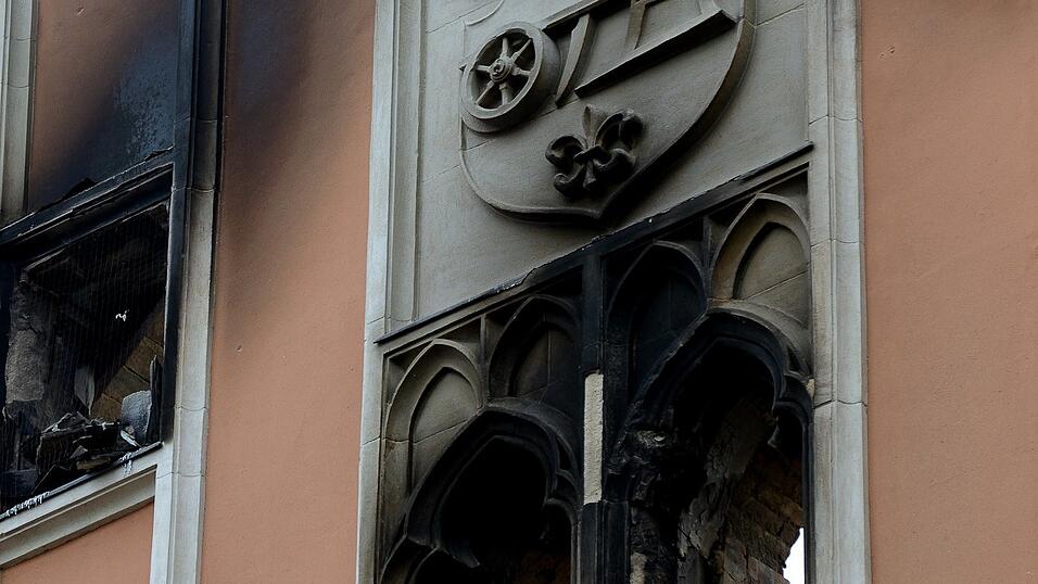 Heute vor acht Jahren, am 25. November, brannte das Straubinger Rathaus ab. Heute vor acht Jahren, am 25. November, brannte das Straubinger Rathaus ab.