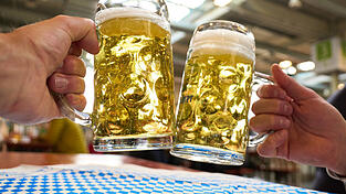 Die Straubinger Wirte hoffen auf einen warmen Sommer mit gutem Biergartenwetter. Die Straubinger Wirte hoffen auf einen warmen Sommer mit gutem Biergartenwetter.