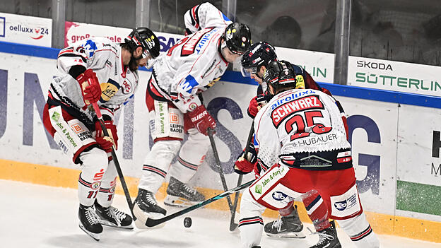 Für den EV Landshut um (weißes Trikot, v.l.) Siegtorschütze Marc-Olivier Roy, Finn Serikow und Andreas Schwarz war es ein Dreier der Kategorie 'Arbeitssieg'. Für den EV Landshut um (weißes Trikot, v.l.) Siegtorschütze Marc-Olivier Roy, Finn Serikow und Andreas Schwarz war es ein Dreier der Kategorie 'Arbeitssieg'.