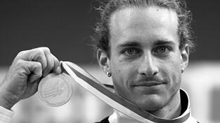 Der Ex-Stabhochspringer Tim Lobinger ist nach langer Krankheit im Alter von 50 Jahren gestorben. Der Ex-Stabhochspringer Tim Lobinger ist nach langer Krankheit im Alter von 50 Jahren gestorben.