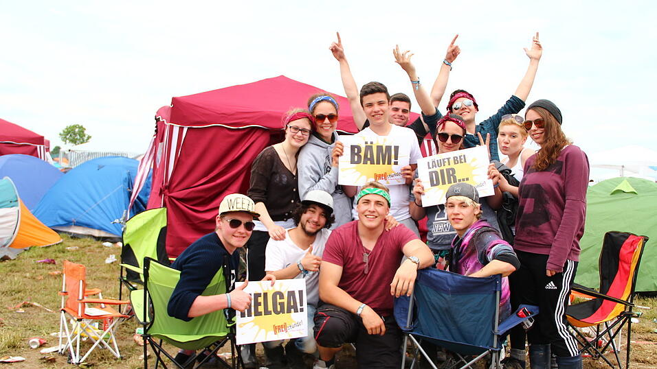 Auch an Tag 2 sind die Gäste am Pfingst-Open-Air in Feierlaune. (Fotos: David Voltz) Auch an Tag 2 sind die Gäste am Pfingst-Open-Air in Feierlaune. (Fotos: David Voltz)