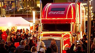 Der knallrote Laster soll am 13. Dezember von 14 bis 20 Uhr auf dem Theresienplatz halten. Der knallrote Laster soll am 13. Dezember von 14 bis 20 Uhr auf dem Theresienplatz halten.