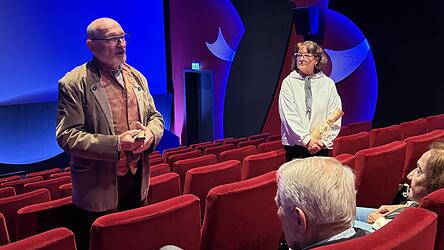 Franz Himpsl sen. kam auf Einladung der Kinobetreiberin Eva Schattenfroh ins Lichtspielhaus. Franz Himpsl sen. kam auf Einladung der Kinobetreiberin Eva Schattenfroh ins Lichtspielhaus.