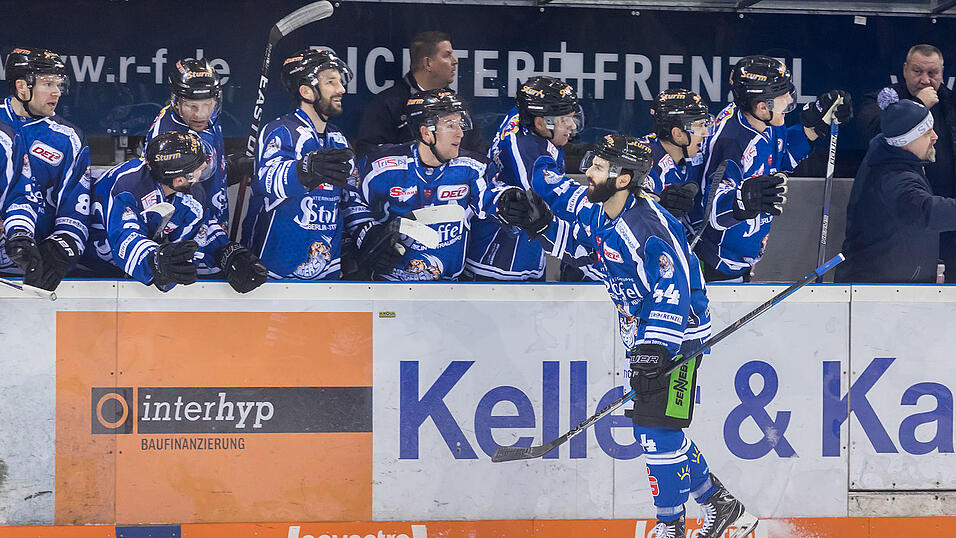 Die Straubing Tigers hatten die Thomas Sabo Ice Tigers Nürnberg zu Gast. Die Straubing Tigers hatten die Thomas Sabo Ice Tigers Nürnberg zu Gast.