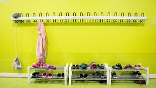 Ab dem Schuljahr 2026/2027 besteht ein Rechtsanspruch auf Betreuung, der auch für viele Ferienwochen gilt. Das wirft im Regensburger Land allerlei Fragen auf. Ab dem Schuljahr 2026/2027 besteht ein Rechtsanspruch auf Betreuung, der auch für viele Ferienwochen gilt. Das wirft im Regensburger Land allerlei Fragen auf.