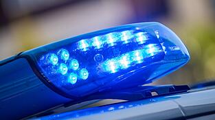Ein Unfall hat sich am Montagnachmittag bei Kollnburg ereignet. Ein Unfall hat sich am Montagnachmittag bei Kollnburg ereignet.