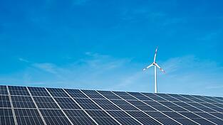 Bayerische Kommunen erhalten künftig einen kleinen Beitrag aus den Erlösen von bestimmten Anlagen erneuerbarer Energien. Bayerische Kommunen erhalten künftig einen kleinen Beitrag aus den Erlösen von bestimmten Anlagen erneuerbarer Energien.