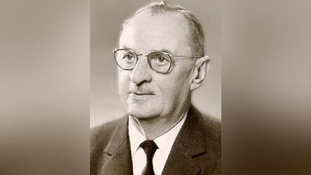 Fritz Kammermeier war einer der ersten Träger der Goldenen Bürgermedaille. Fritz Kammermeier war einer der ersten Träger der Goldenen Bürgermedaille.