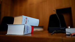 Neun Monate ist die tödliche Messerattacke her. Am Donnerstag beginnt der Prozess. (Symbolbild) Neun Monate ist die tödliche Messerattacke her. Am Donnerstag beginnt der Prozess. (Symbolbild)