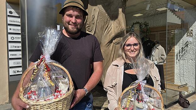 Alexander und Natalie beschäftigen die Reaktionen auf ihren Auftritt auf der Single Couch auch einige Wochen danach noch. Alexander und Natalie beschäftigen die Reaktionen auf ihren Auftritt auf der Single Couch auch einige Wochen danach noch.