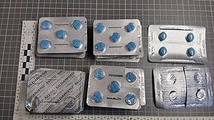 Das sichergestellte Potenzmittel. Das sichergestellte Potenzmittel.