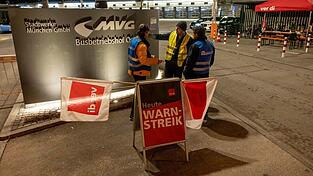 Im Münchner Nahverkehr kann es schon am Dienstag vor allem auf U-Bahnlinien zu Problemen kommen. (Archivbild) Im Münchner Nahverkehr kann es schon am Dienstag vor allem auf U-Bahnlinien zu Problemen kommen. (Archivbild)
