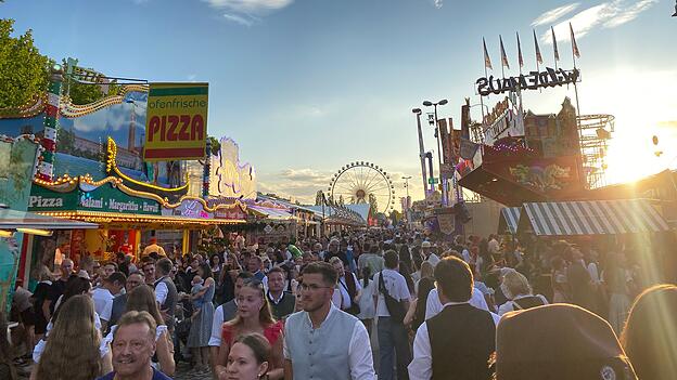 Es geht schon wieder los: das Gäubodenvolksfest 2026. Es geht schon wieder los: das Gäubodenvolksfest 2026.