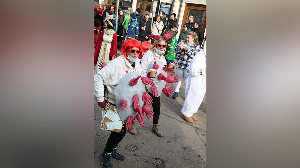 Beim Bogener Faschingsumzug war einiges geboten. Beim Bogener Faschingsumzug war einiges geboten.