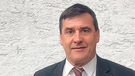 Johannes Müller tritt als einziger Bürgermeisterkandidat in der Marktgemeinde Neukirchen b. Hl. Blut an. Johannes Müller tritt als einziger Bürgermeisterkandidat in der Marktgemeinde Neukirchen b. Hl. Blut an.