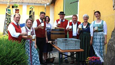 „O’zapft is“, hieß es nach einem Schlag des Schirmherrn. „O’zapft is“, hieß es nach einem Schlag des Schirmherrn.