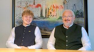 Stephan Weckmann (r.) und sein Sohn Sven-Erik. Stephan Weckmann (r.) und sein Sohn Sven-Erik.