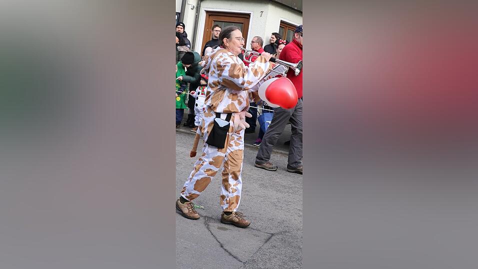 Beim Bogener Faschingsumzug war einiges geboten. Beim Bogener Faschingsumzug war einiges geboten.
