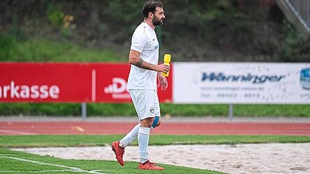 Weiß, dass der Weg zum Klassenerhalt kein leichter werden dürfte: Bogens Spielertrainer Max Bachl-Staudinger. Weiß, dass der Weg zum Klassenerhalt kein leichter werden dürfte: Bogens Spielertrainer Max Bachl-Staudinger.